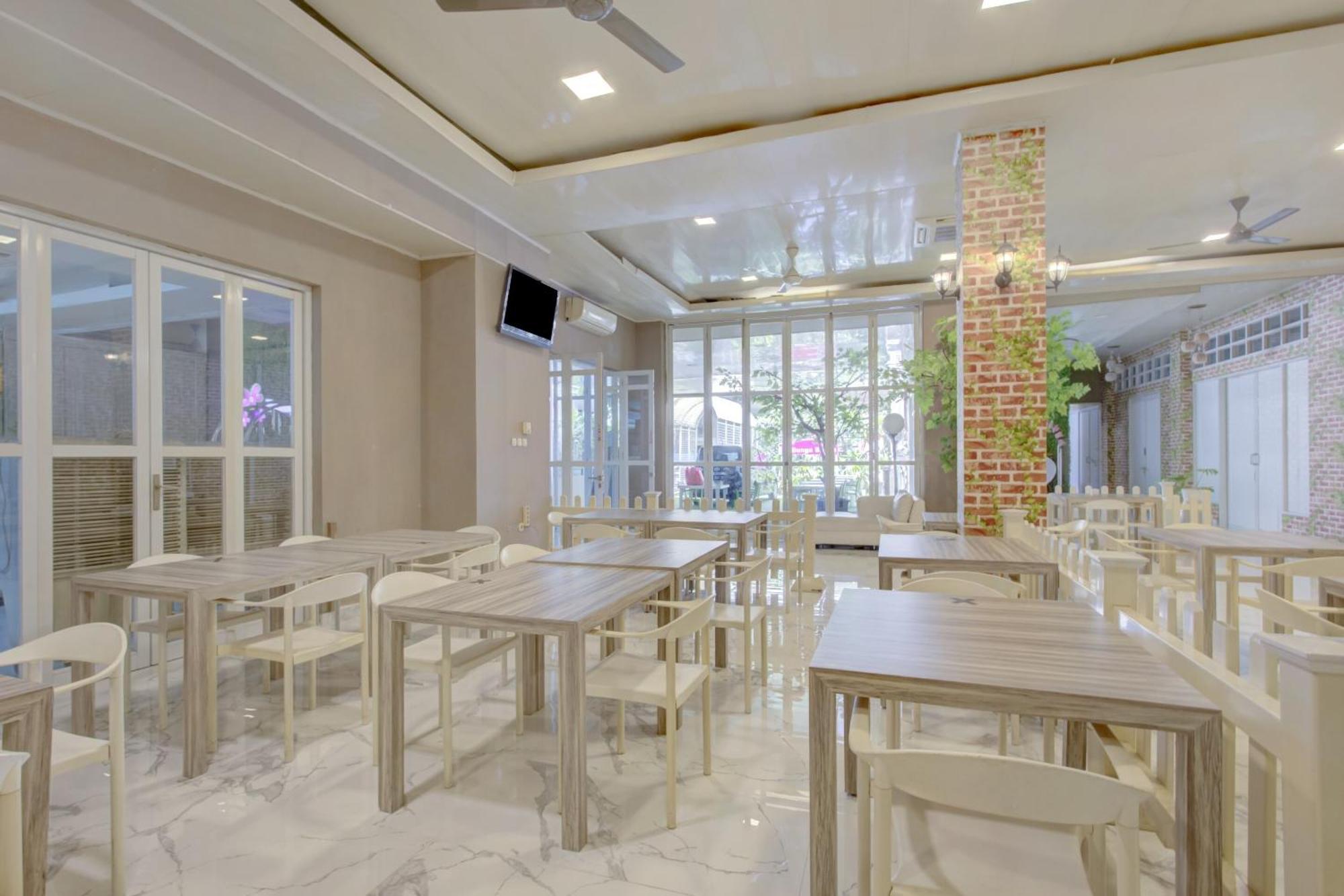 Hotel O Gambir Near Juanda Station Formerly Bunga Dahlia Jakarta Ngoại thất bức ảnh
