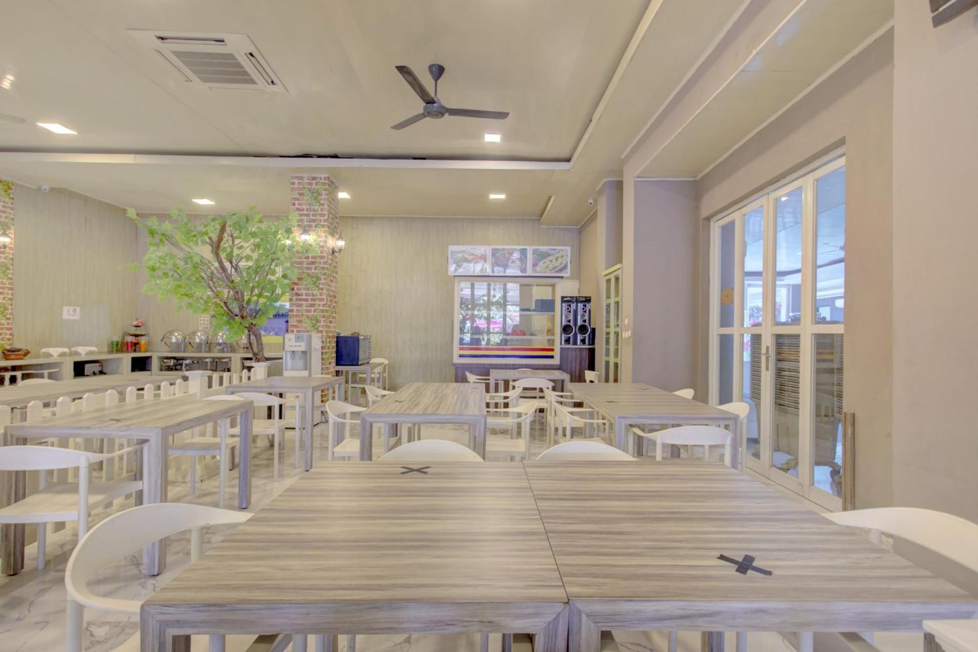 Hotel O Gambir Near Juanda Station Formerly Bunga Dahlia Jakarta Ngoại thất bức ảnh