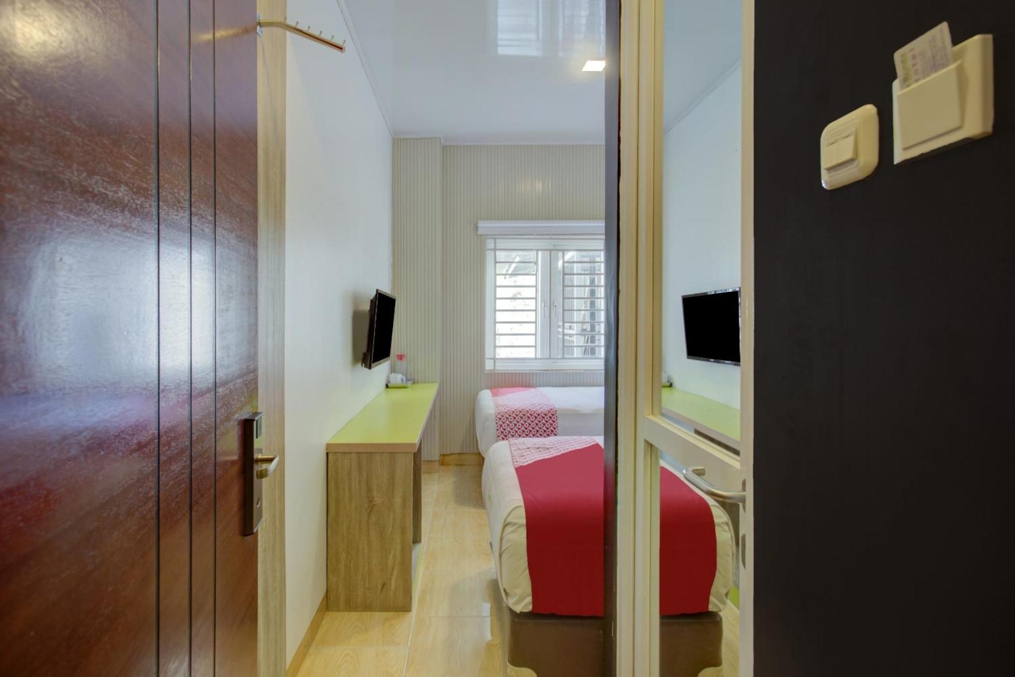 Hotel O Gambir Near Juanda Station Formerly Bunga Dahlia Jakarta Ngoại thất bức ảnh