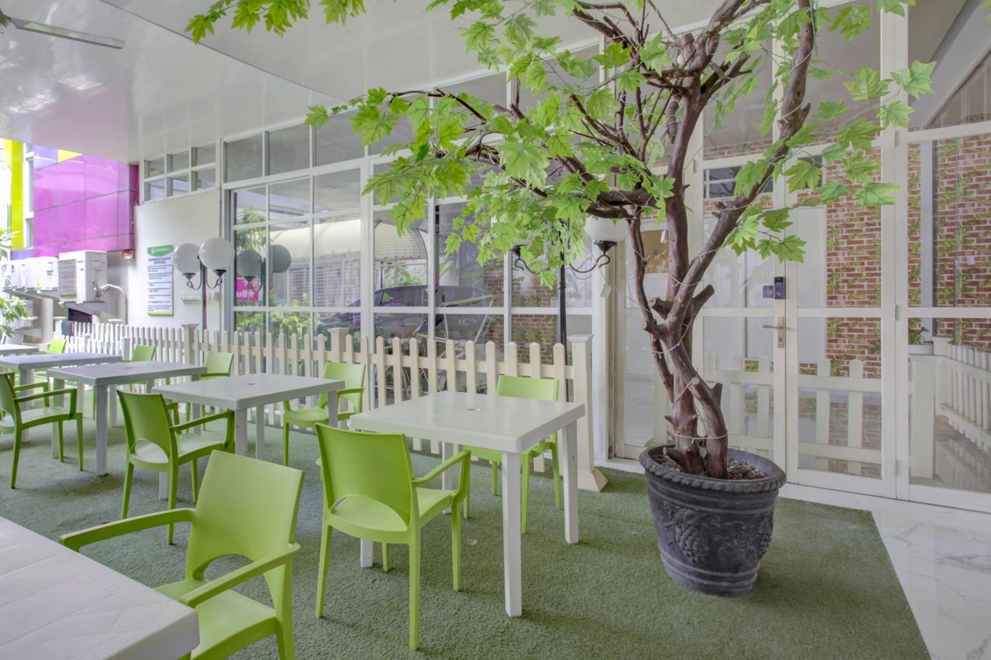 Hotel O Gambir Near Juanda Station Formerly Bunga Dahlia Jakarta Ngoại thất bức ảnh